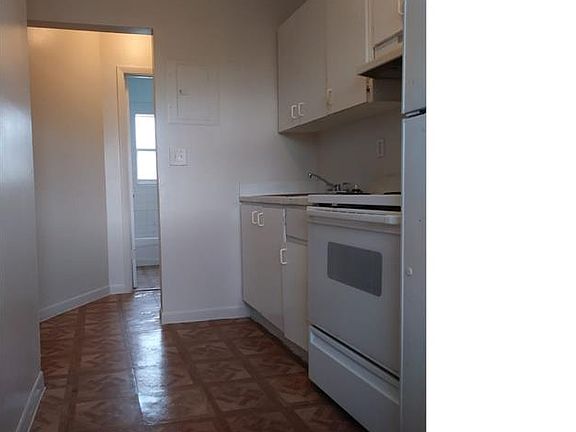 5th image of 1550 NW 1st Ct APT 7