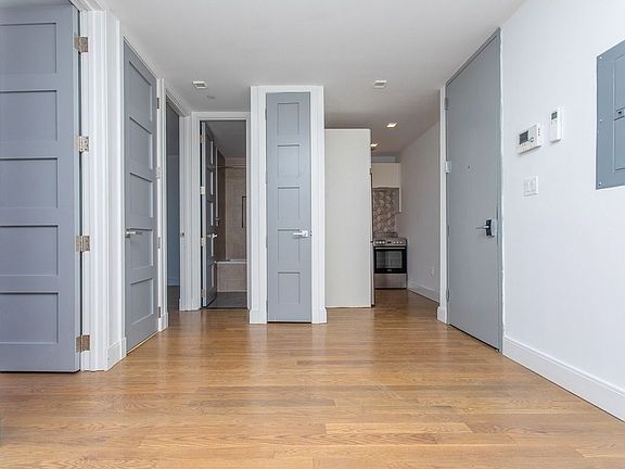 4th image of 69 Stockholm St #B4