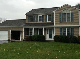 101 Benjamin Dr, Portsmouth, RI 02871