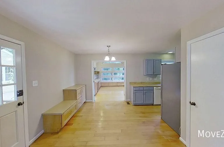 1100 Harper Rd — Photo 10