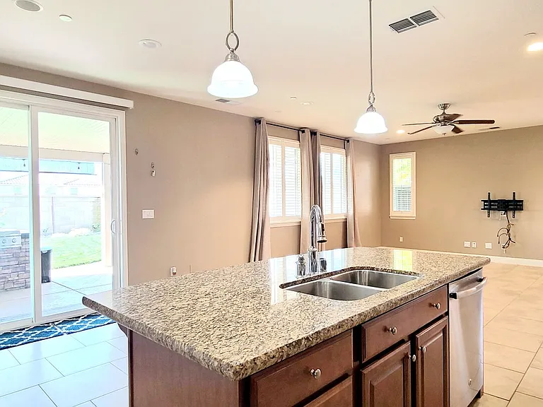 2804 Christensen Ln — Photo 15