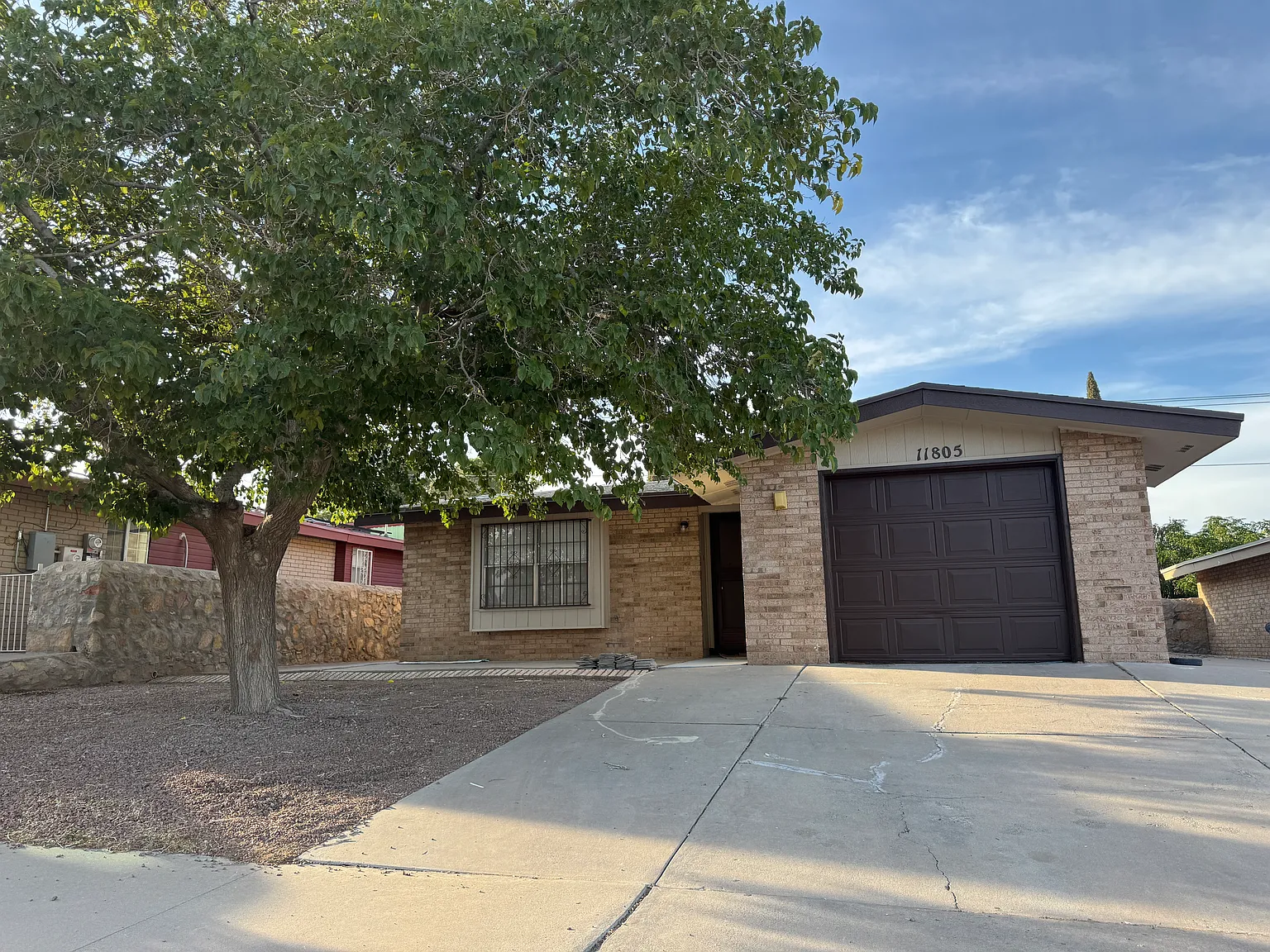 3 bed, 960 sqft, $1,550 — Photo 1