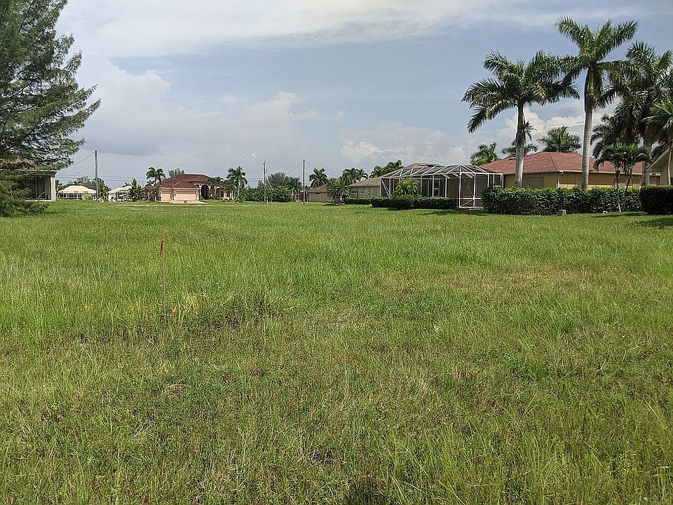 1st image of 407 SW 35th Pl