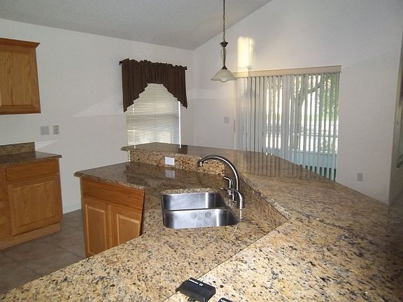 4th image of 5328 Georgia Peach Ave