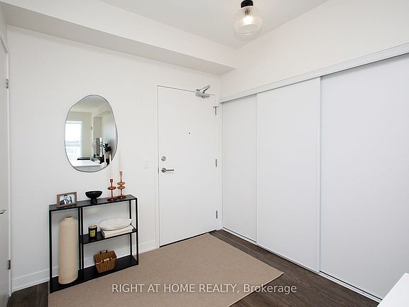 5th image of 6 David Eyer Rd #513
