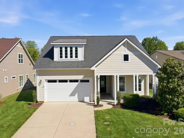 495 Granite Lake Ct, Denver, NC 28037
