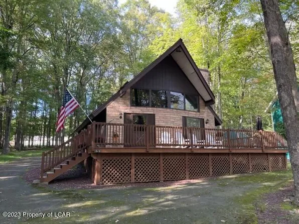 513 Lake Valley Dr, Hazleton, PA 18202