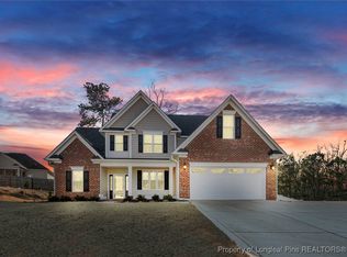 1404 Vergeland Dr, Hope Mills, NC 28348