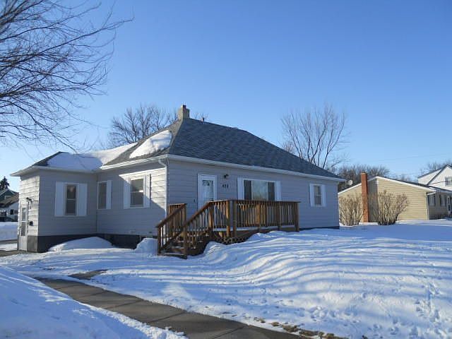 1st image of 420 2nd St E