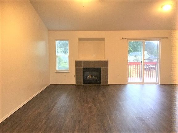 2nd image of 7910 207th St E