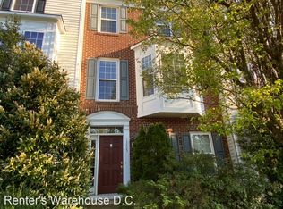 13205 Village Square Dr, Centreville, VA 20120