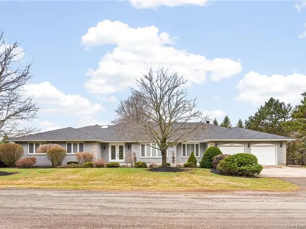 829 Coverdale Rd, Riverview, NB E1B 5E1