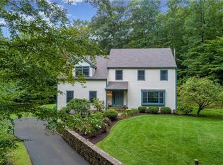 136 Flat Rock Dr, Ridgefield, CT 06877