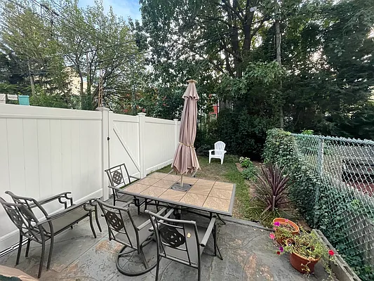 Rented by Ulas Real Estates Inc | media 22