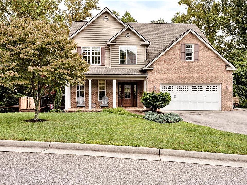 1st image of 205 Bentwood Ct