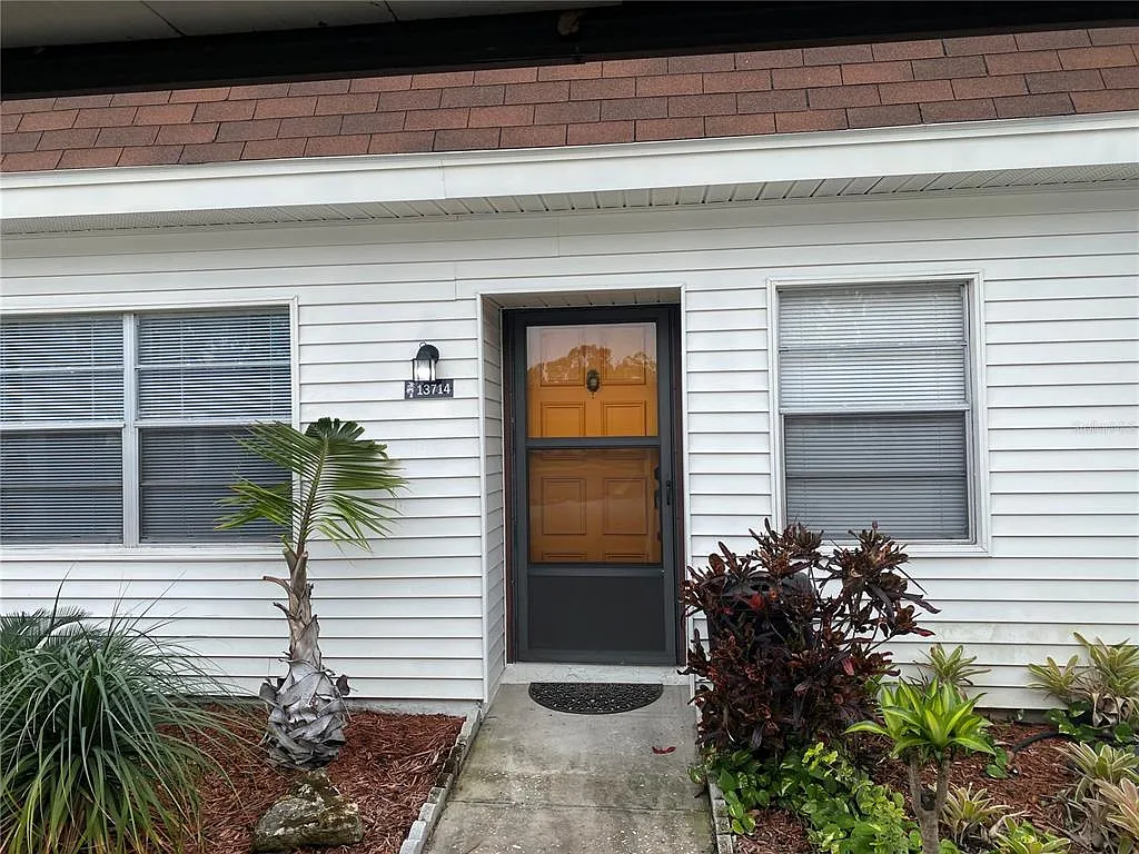 2 bed, 2.0 bath, 865 sqft, $2,200 — Photo 1