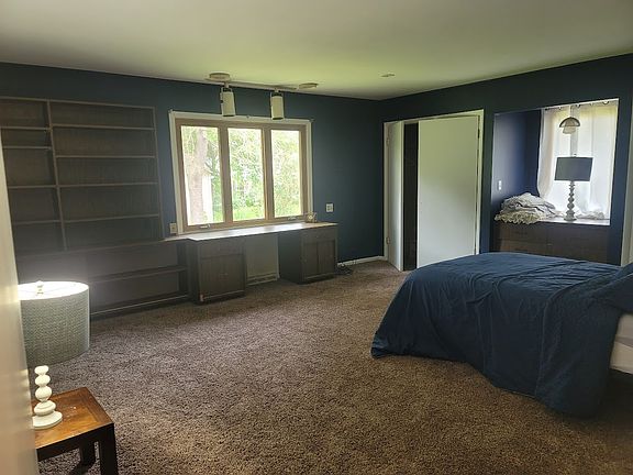 5th image of 791 Willard Ave NE