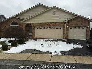 635 Clover Ln photo 1