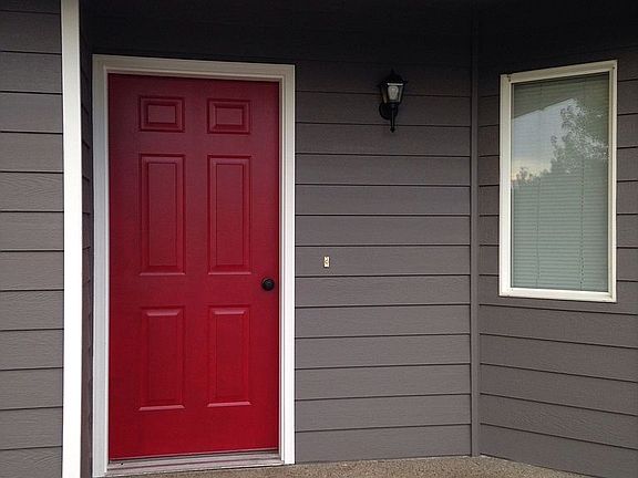 2nd image of 2104 Summit Dr