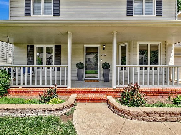 4th image of 2402 N Stoneybrook St