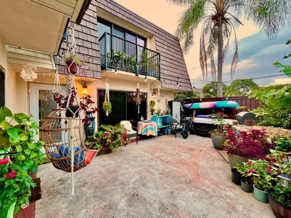 2716 SW 15th Street, Deerfield Beach, FL 33442