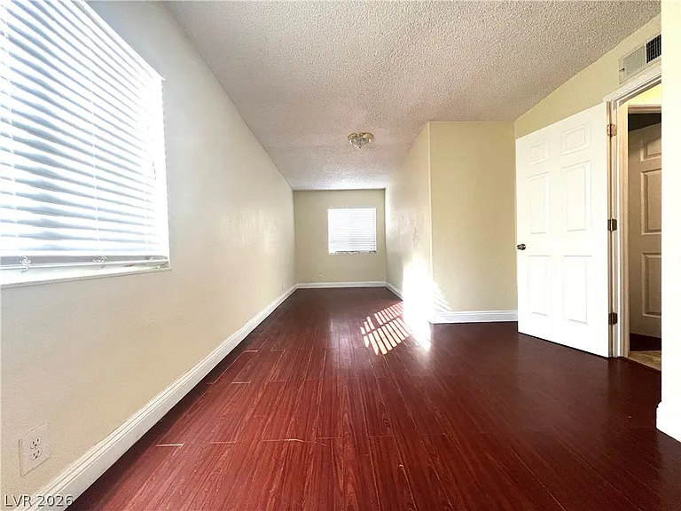 7054 Fenway Ave — Photo 19