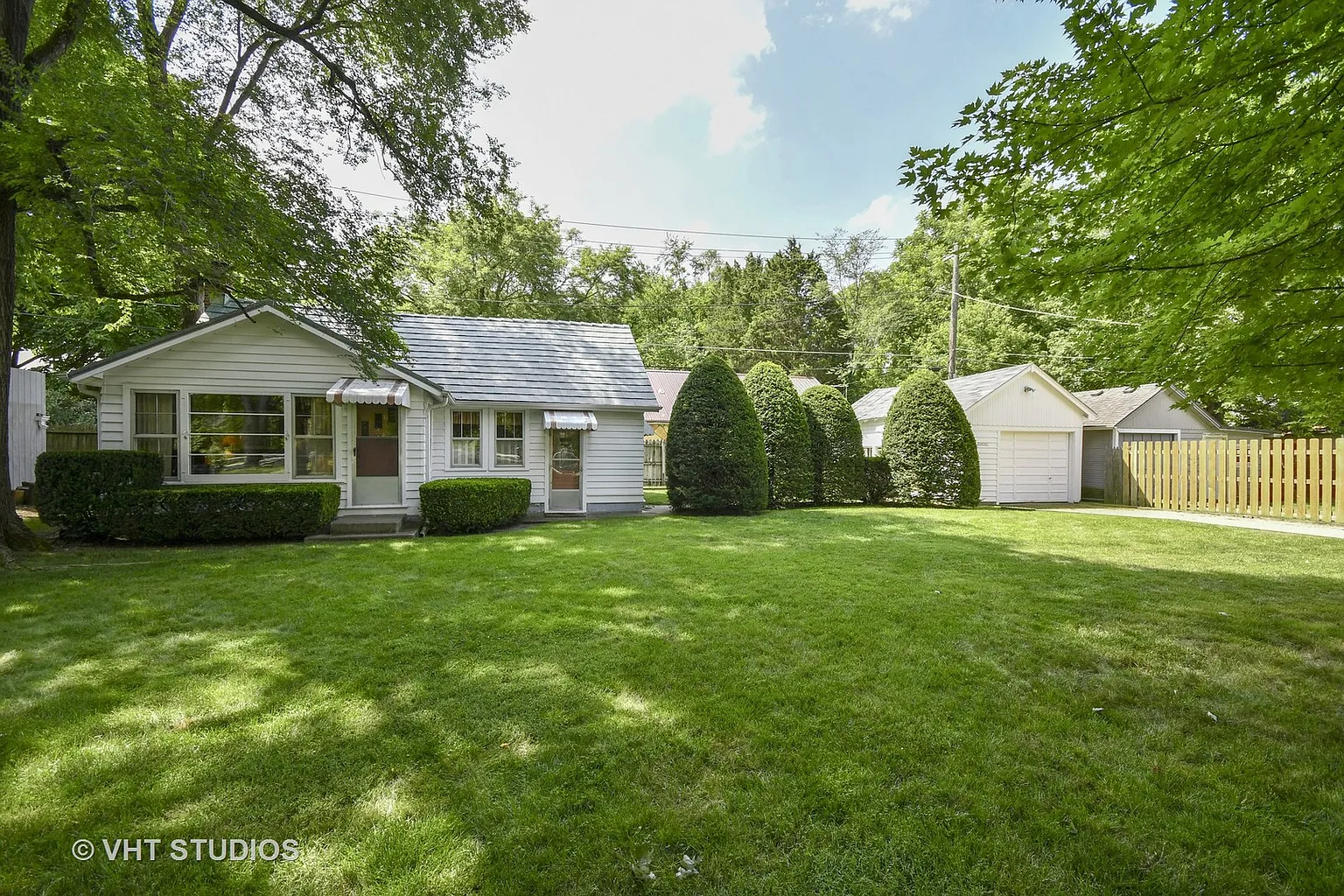 35W307 Lambert Ave photo 1