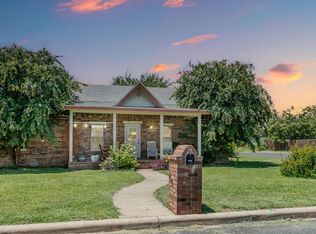 702 Dawn Ln, Fredericksburg, TX 78624