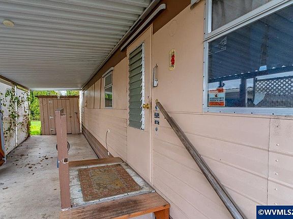 5th image of 5422 Portland Rd NE Unit 10