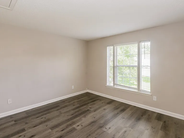 11319 Valerian Ct — Photo 14
