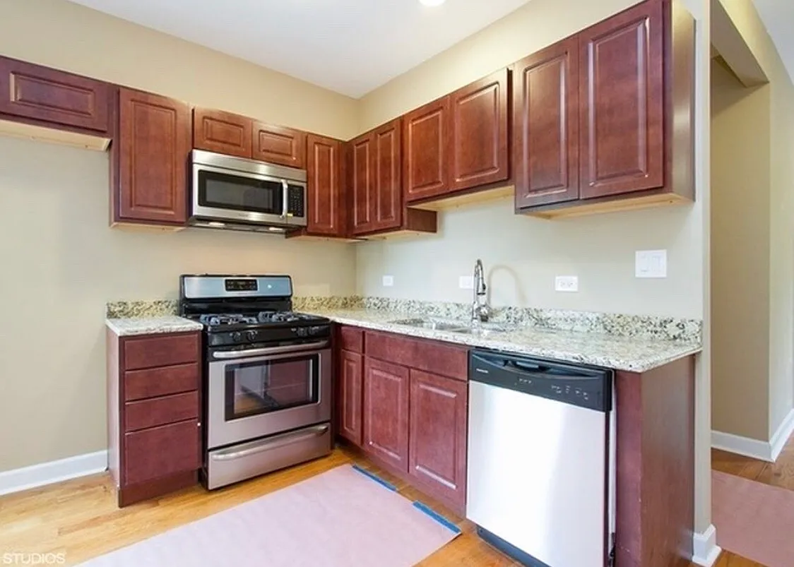 7137 S Eberhart Ave — Photo 4