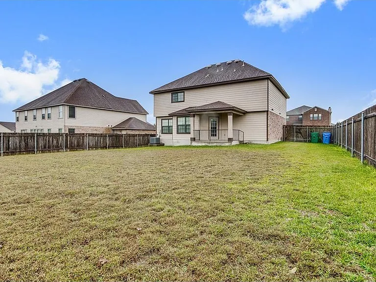 524 Castebar Dr — Photo 25