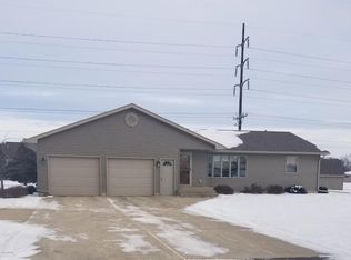 503 27th Ave NE, Austin, MN 55912