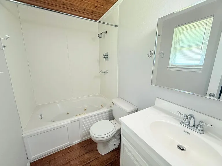 4904 Andrea Ln — Photo 6