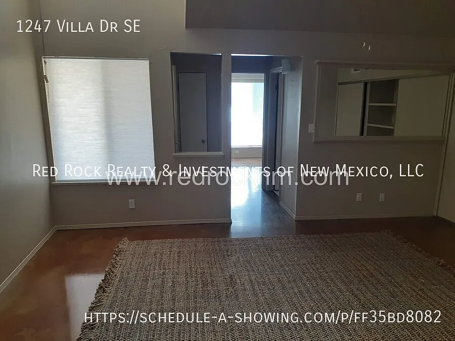 2BR/2BTH Townhome Close to 528! — Photo 4