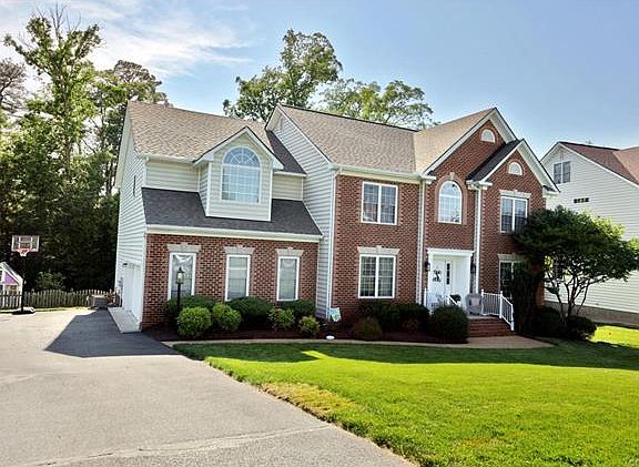 3rd image of 4804 Greenbrooke Dr