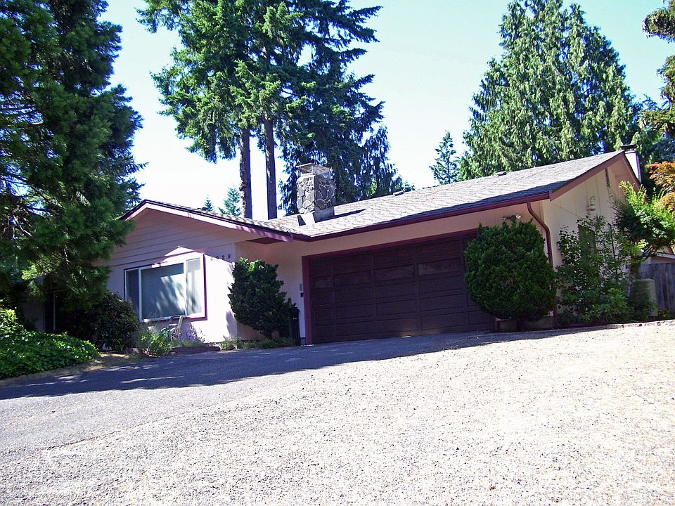 Driveway & parking area
