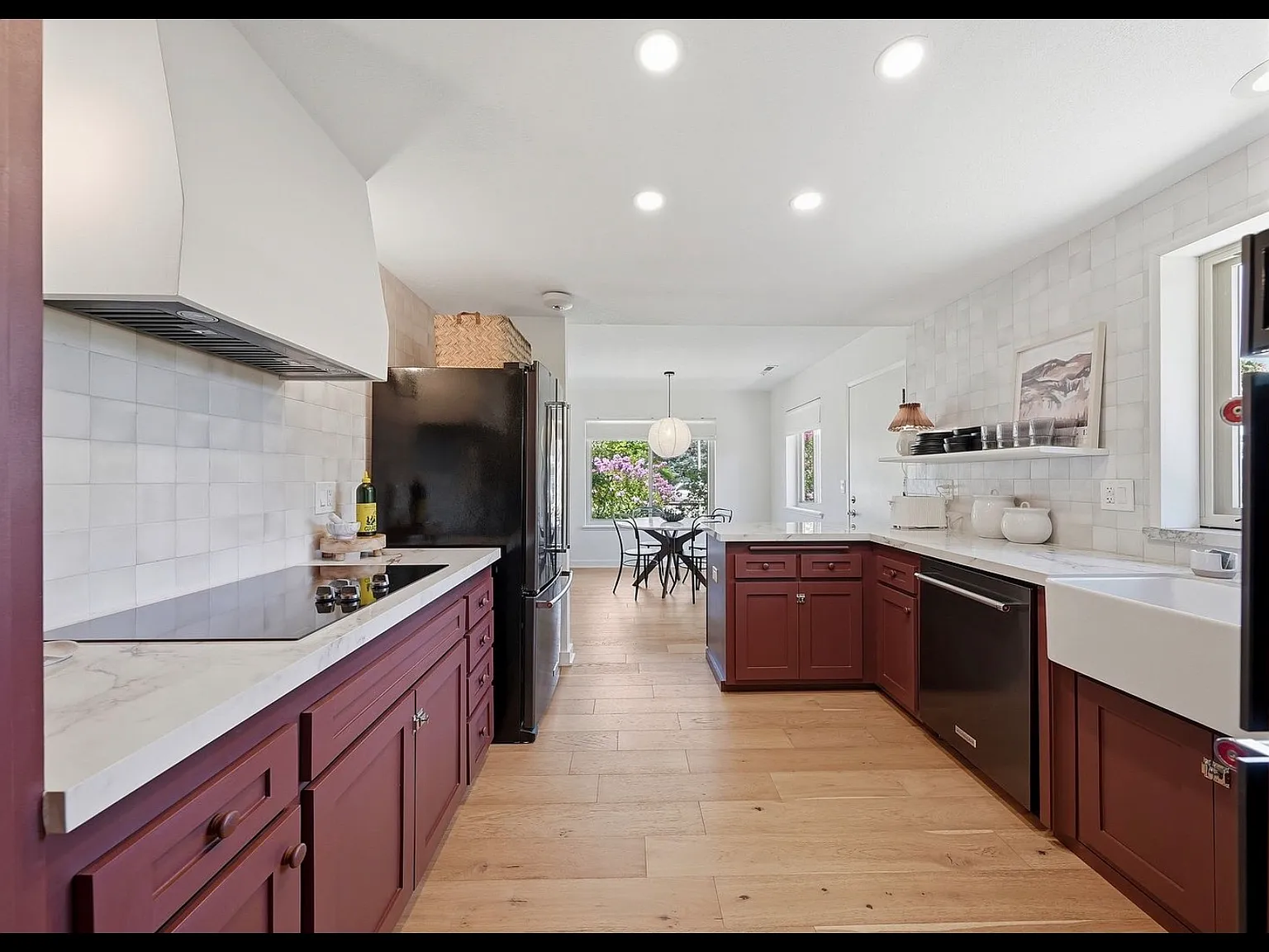 3 bed, 2475 sqft, $2,600 — Photo 3