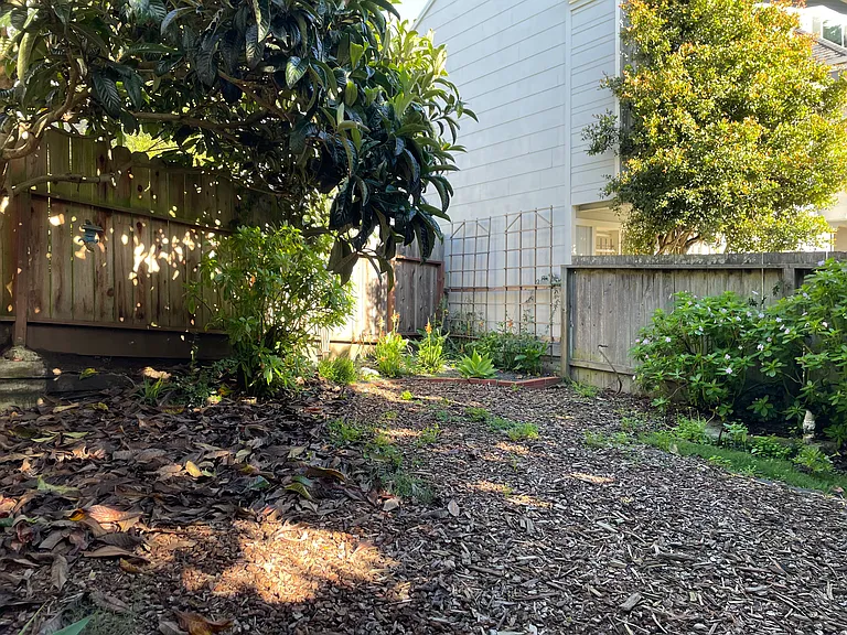 100 Glenview Dr — Photo 19