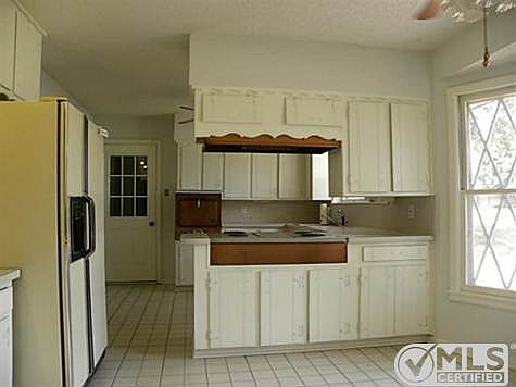 2nd image of 829 Trailwood Dr