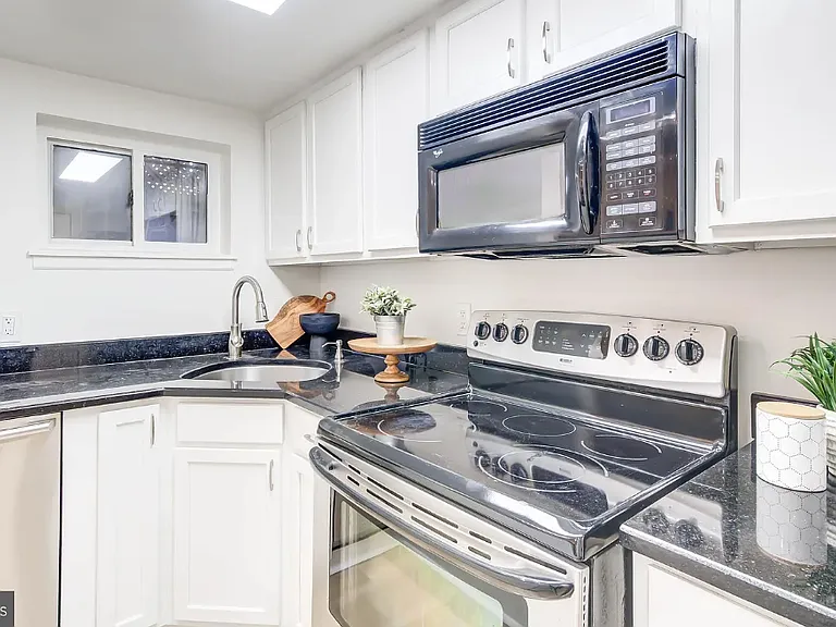 1673 Park Rd NW #B2-2 — Photo 6