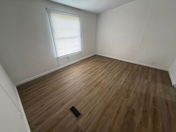4th image of 113 Briteblue Dr