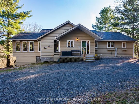 3rd image of 68 Shebeshekong Rd S
