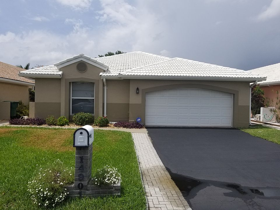 1st image of 14901 Newcastle Ln