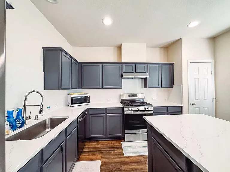 3923 Calgary Cir — Photo 7