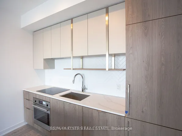 15 Holmes Ave, Toronto, ON