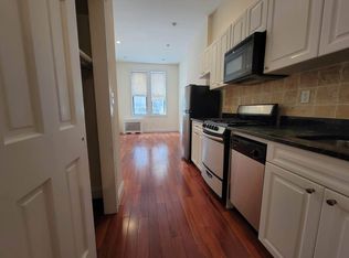 413 W 56th St #XY, New York, NY 10019