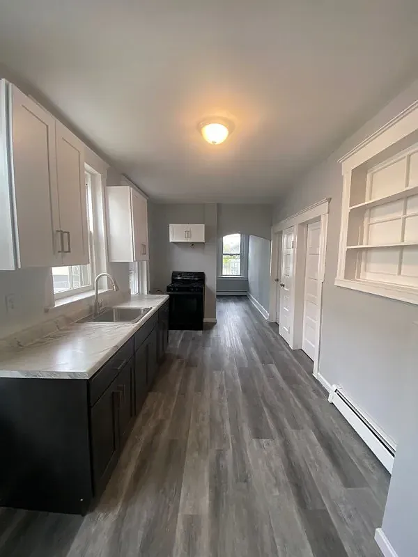 3 bed, $1,850 — Photo 4