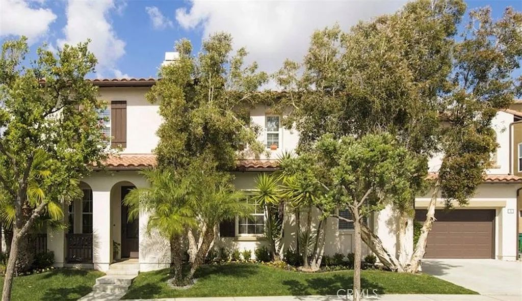 5 bed, 4.5 bath, 3000 sqft, $7,500 — Photo 1