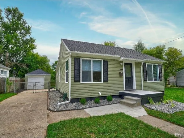 1305 Huron St, Flint, MI 48507